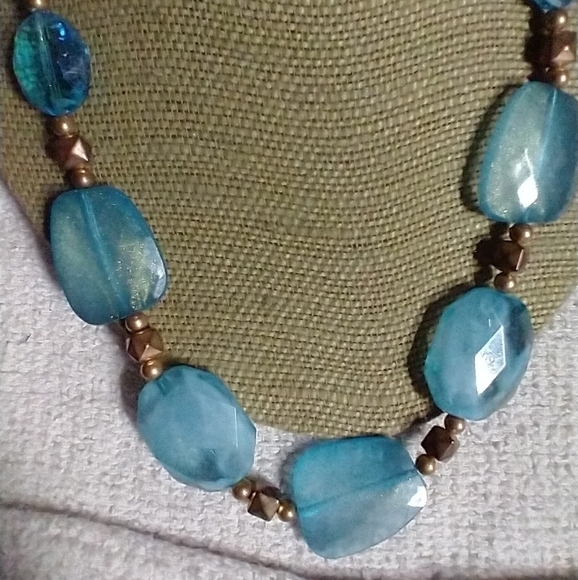 Goldtone blue beaded chain necklace - Picture 1 of 4